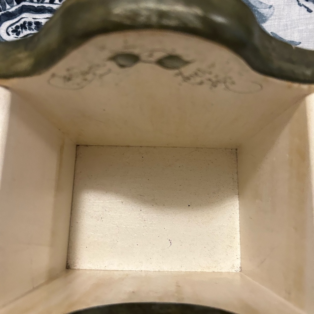 Flower Container - Picture 2 of 3